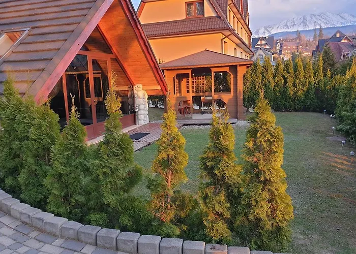 y Bella Vista